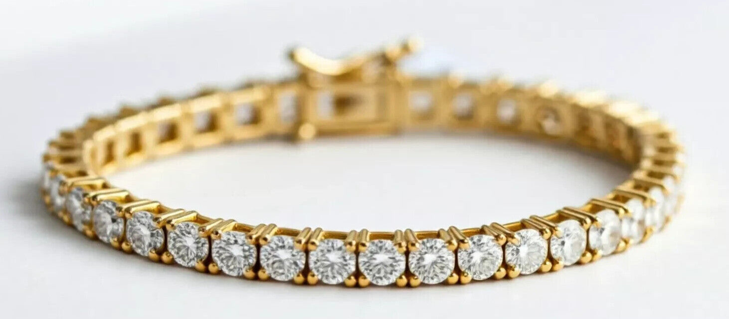 10 carat round brilliant lab grown diamond tennis bracelet in 14K yellow gold, close up of stones and clasp