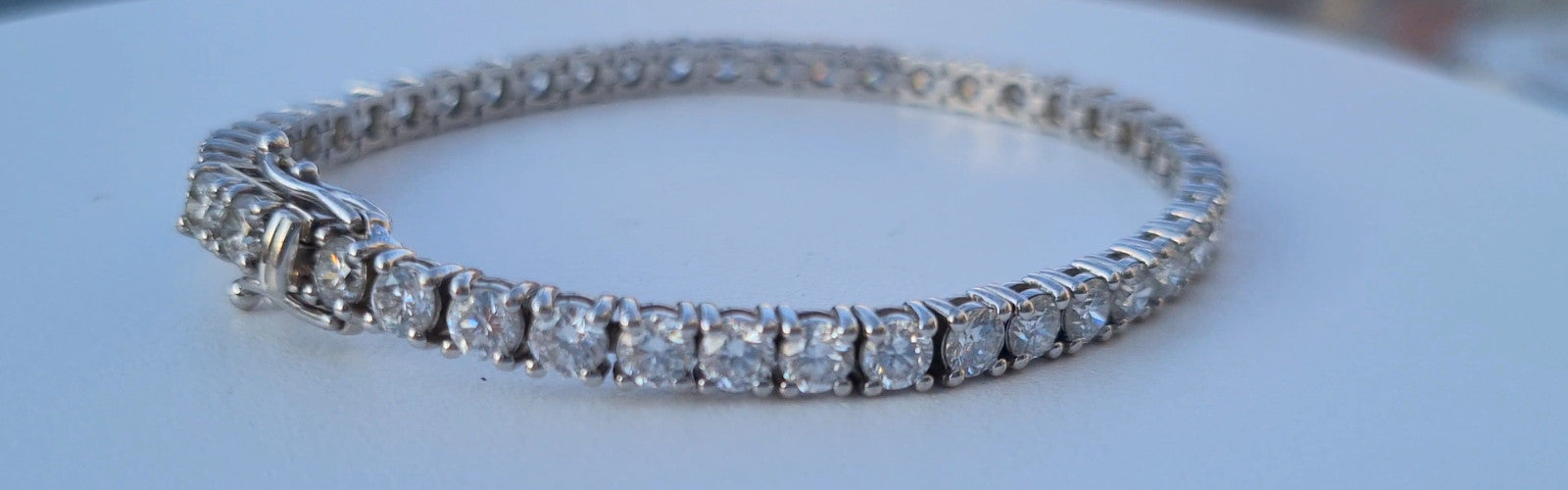 7 carat lab grown diamond tennis bracelet in 14K white gold shown in full