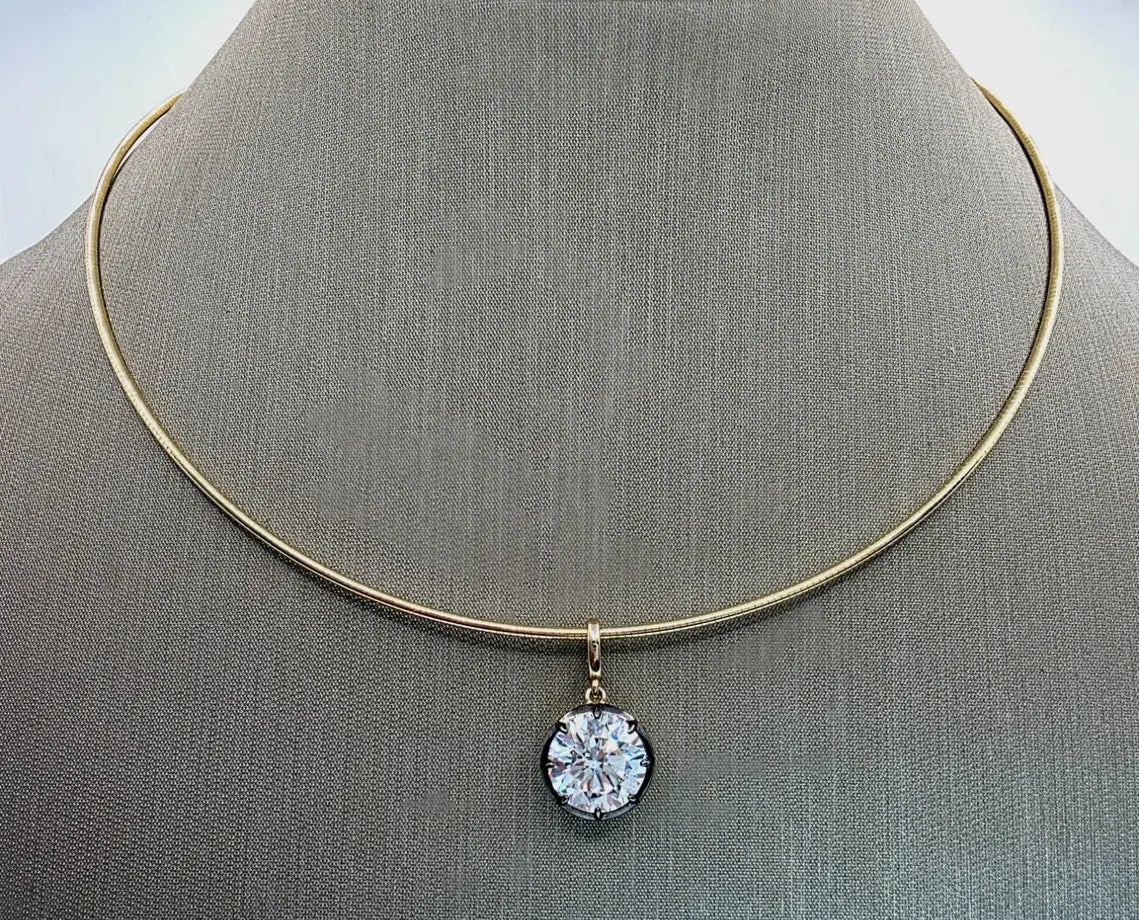 4.00 Ct E VS1 Round Brilliant Lab-Grown Diamond Georgian Pendant, in yellow gold, front view