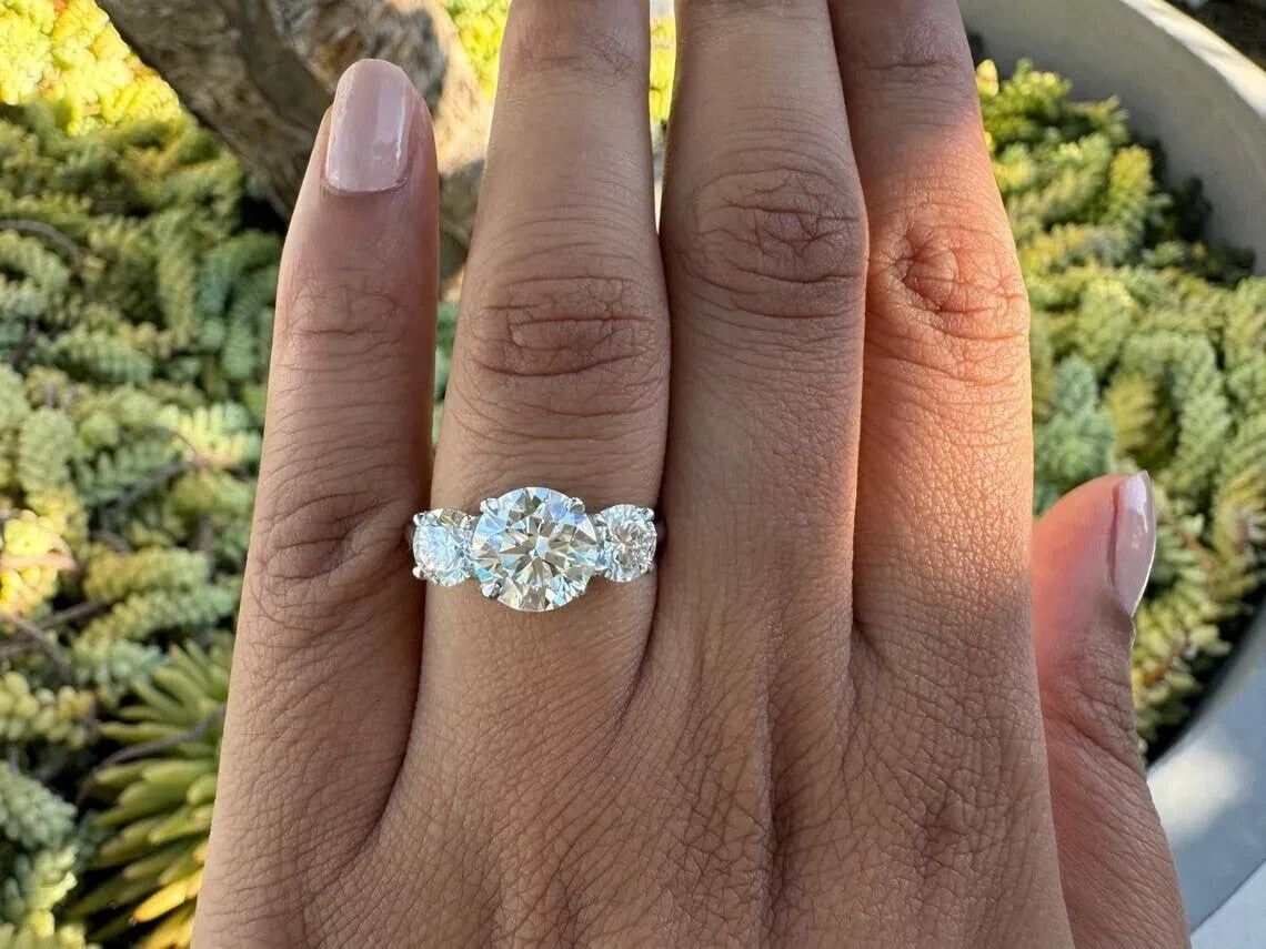 5.00 CT E VS1 Lab Grown Round Cut Diamond Three Stone Engagement Ring IGI Plat