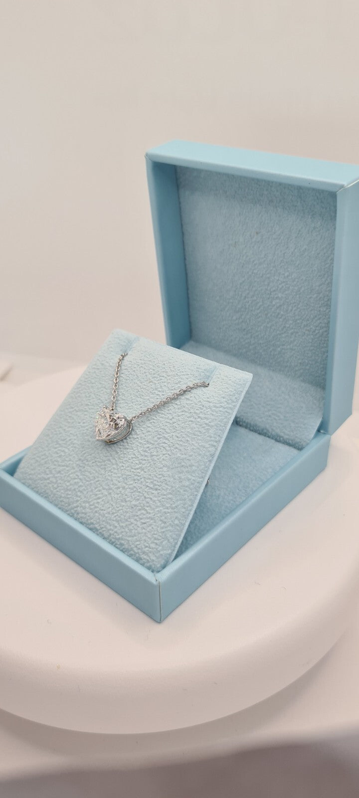 1.00 Ct D VS1 Lab Grown Heart Shaped Diamond Pendant 14k Gold IGI Certified