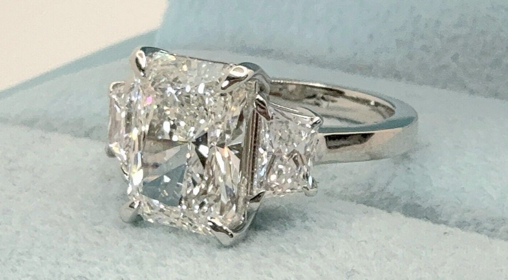4.60 Carat E VS1 Platinum Radiant Cut Lab Grown Diamond Ring IGI Certified