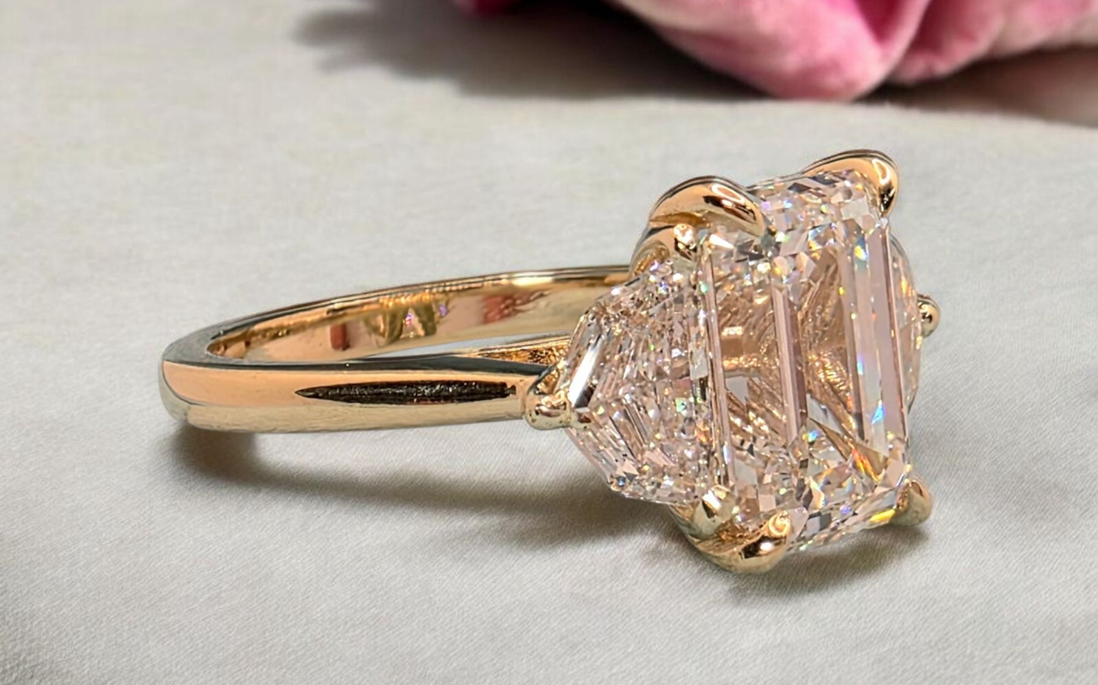 4.00 Ct Emerald Cut D VS1 14k Yellow Gold Lab Grown Diamond Ring IGI Certified