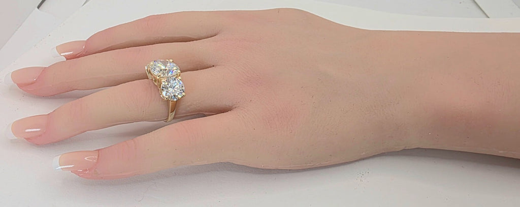 10.00 Carat Round Diamond E VS1 3 Stone Ring IGI Certified Lab Grown 14k Yellow