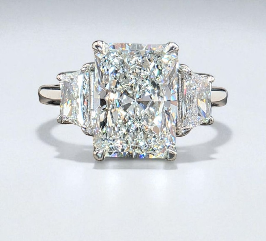 4.60 Carat D VS1 Platinum Radiant Cut Lab Grown Diamond Ring IGI Certified GIA