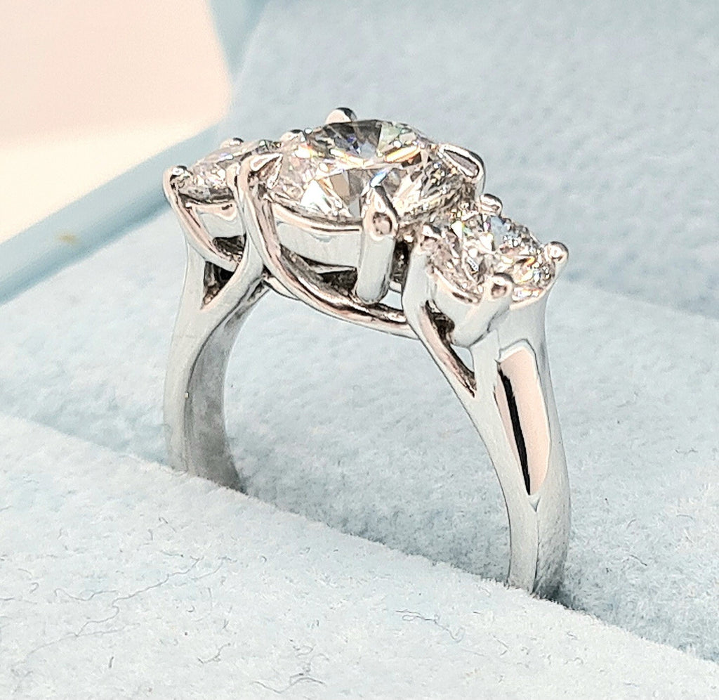 3.00 CT E VS1 Lab Grown Round Cut Diamond Three Stone Engagement Ring IGI 14k
