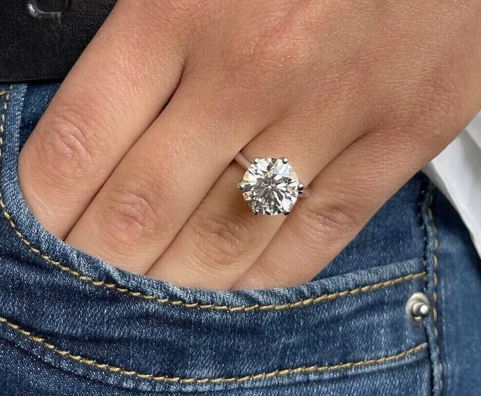 5.00 G VS1 Carat Round Solitaire Platinum Lab Grown Diamond Ring IGI Certified