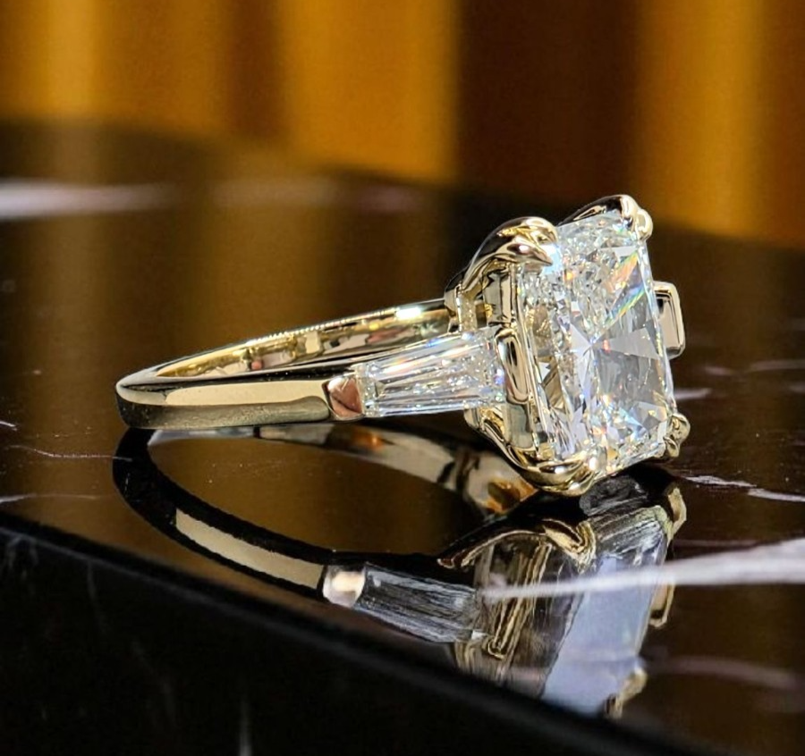 4.50 Ct E VS1 Radiant Lab Grown Diamond Ring IGI Certified 14k Yellow