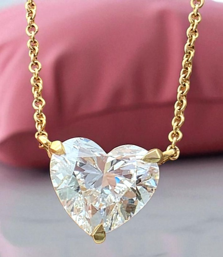 3.01 Ct E VS1 Lab Grown Heart Shaped Diamond Pendant 14k Gold IGI Certified