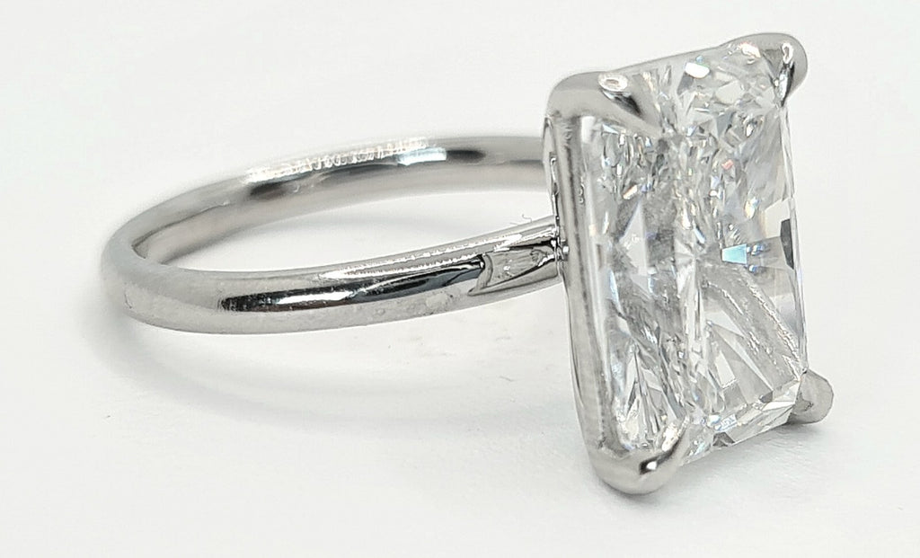 5.00 Carat E VS1 Platinum Radiant Cut Lab Grown Diamond Ring IGI Certified
