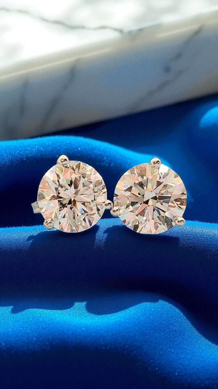 2.00 D VS1 Ct Round Lab Grown Diamond Studs Set in Platinum IGI Certified