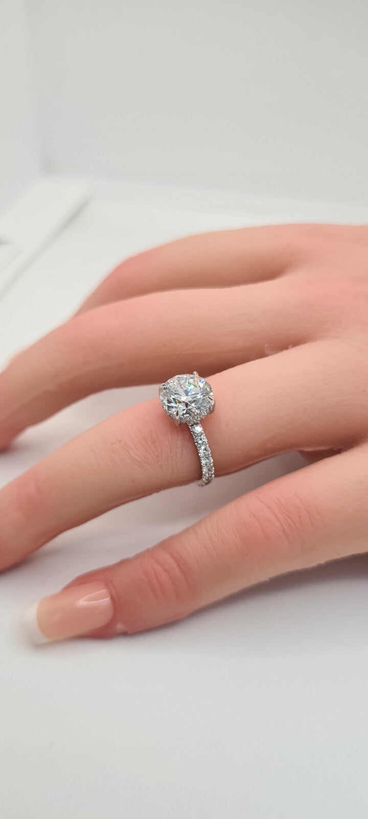 3.11 Ct E VVS2 Round Lab Grown Platinum Diamond Engagement Ring IGI Certified