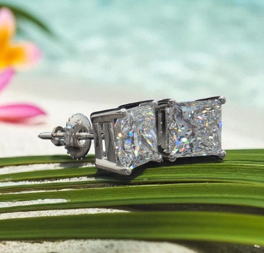 2.00 D VS1 Ct Princess Lab Grown Diamond Studs Set in 14k White IGI Certified