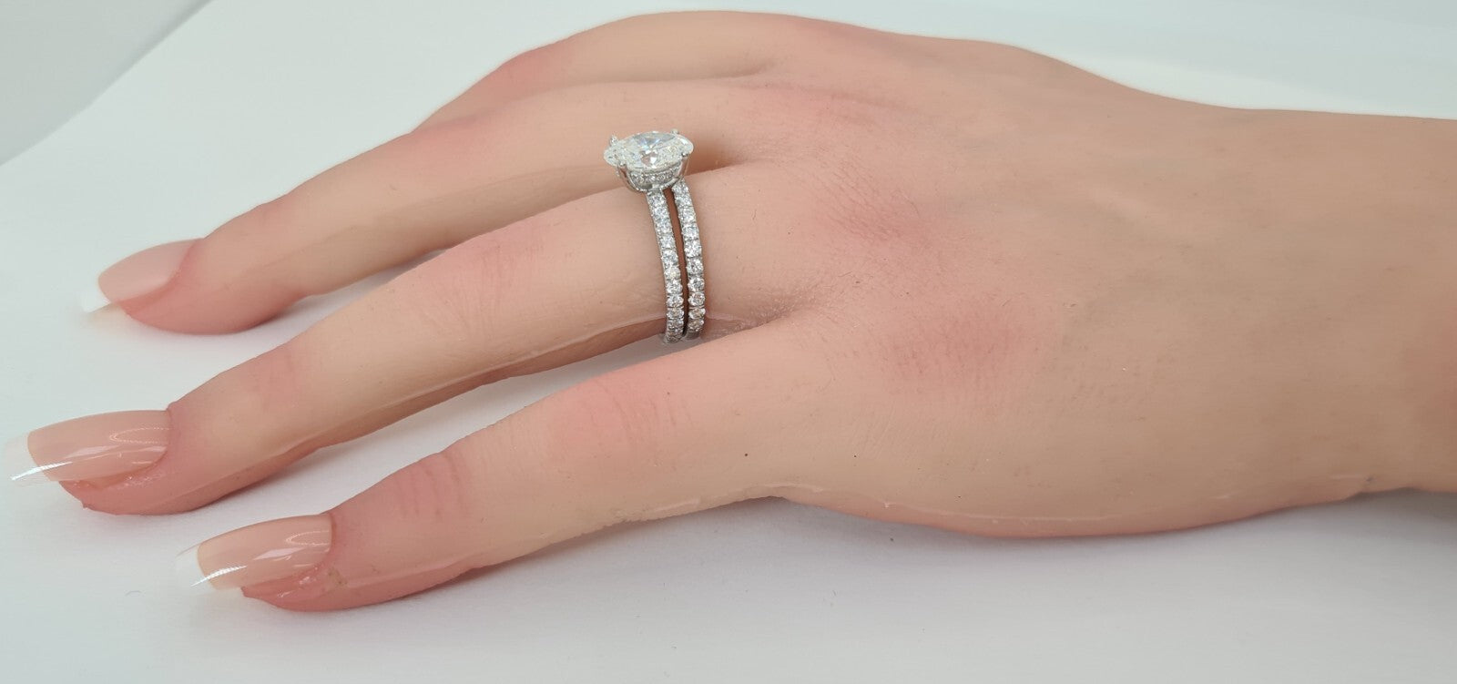 3.00 Ct E VS1 Lab Grown Oval Diamond Ring With Band IGI Certified Diamond