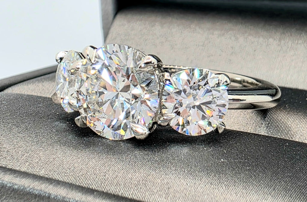 5.00 CT E VS1 Lab Grown Round Cut Diamond Three Stone Engagement Ring IGI Plat