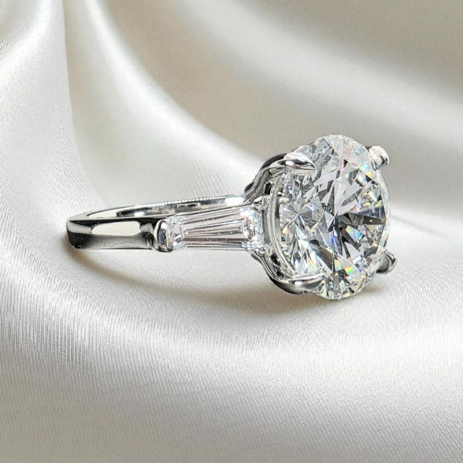 5.60 Ct E VS1  IGI Lab Grown Round Diamond Engagement Ring Round 950 Platinum