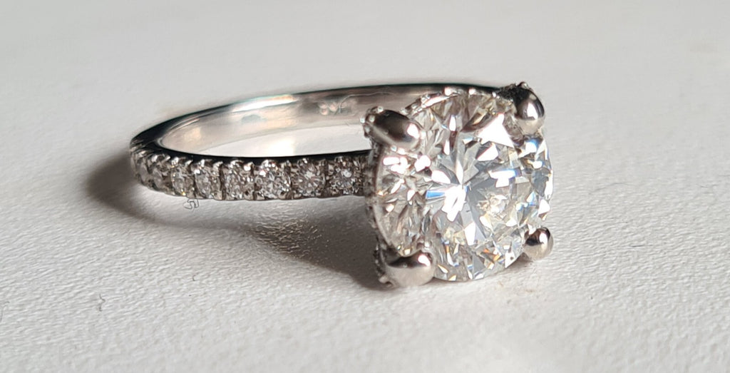 5.45 Ct F VS2 Round Diamond Engagement Ring IGI Certified Lab Grown 14k White