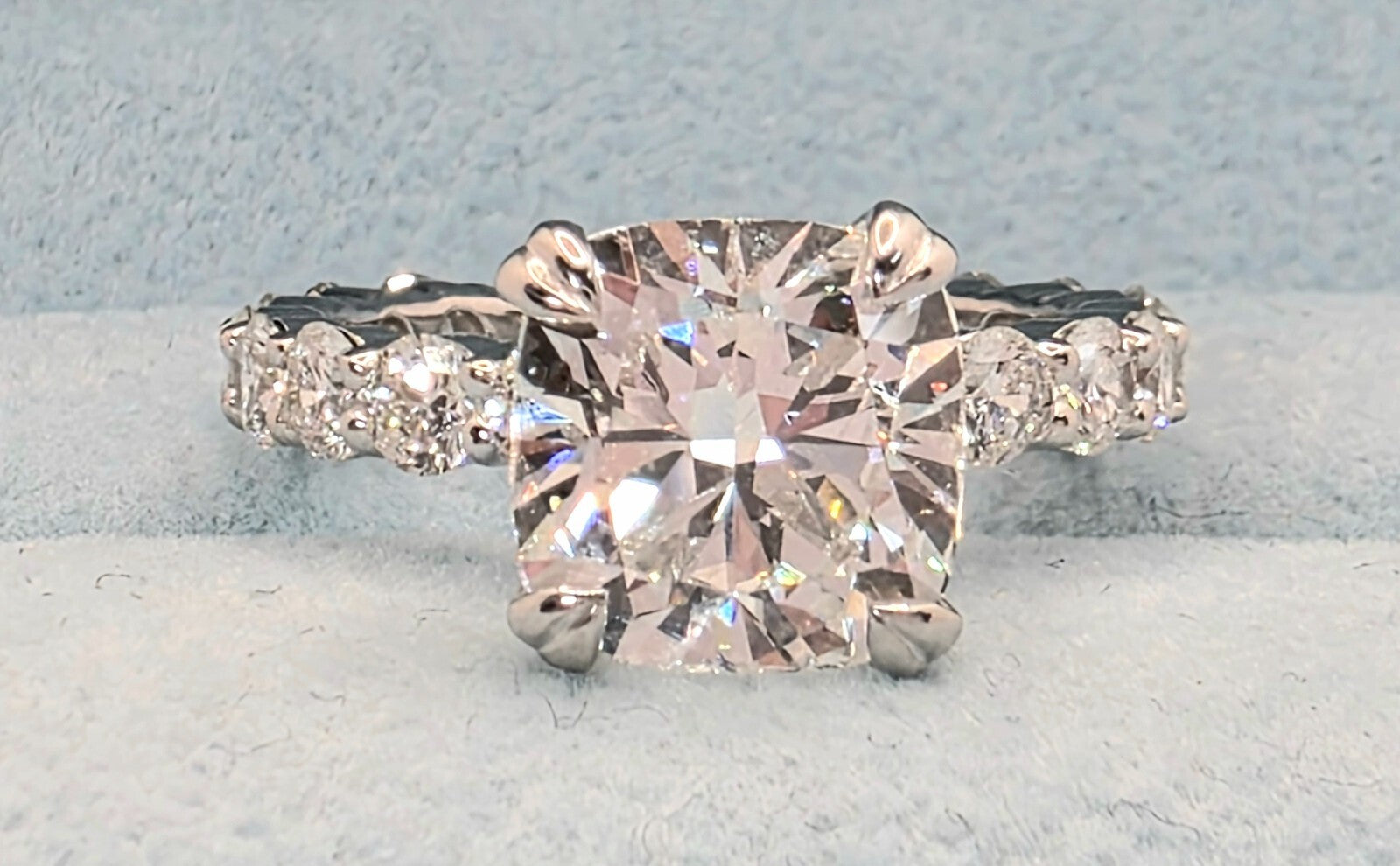 4.60 Ct D VS1 Cushion Diamond Engagement Ring IGI Certified Lab Grown 14k White