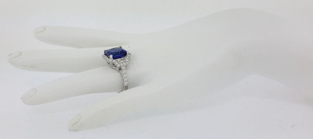 9.44 Carat Authenticated Tanzanite and Diamond Ring Set in 18k White Gold