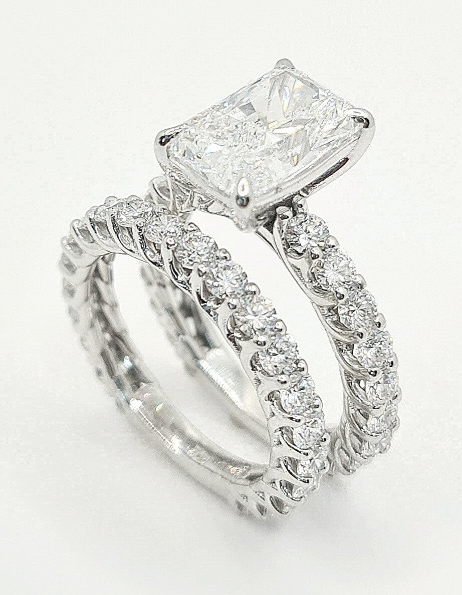 5.69 Ct E VS1 Lab Grown Radiant Diamond Ring Set IGI Certified 14k