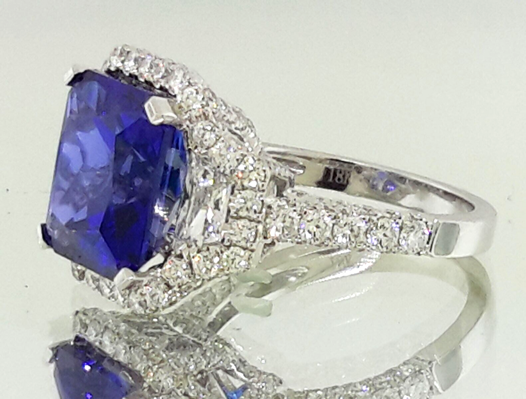 9.44 Carat Authenticated Tanzanite and Diamond Ring Set in 18k White Gold