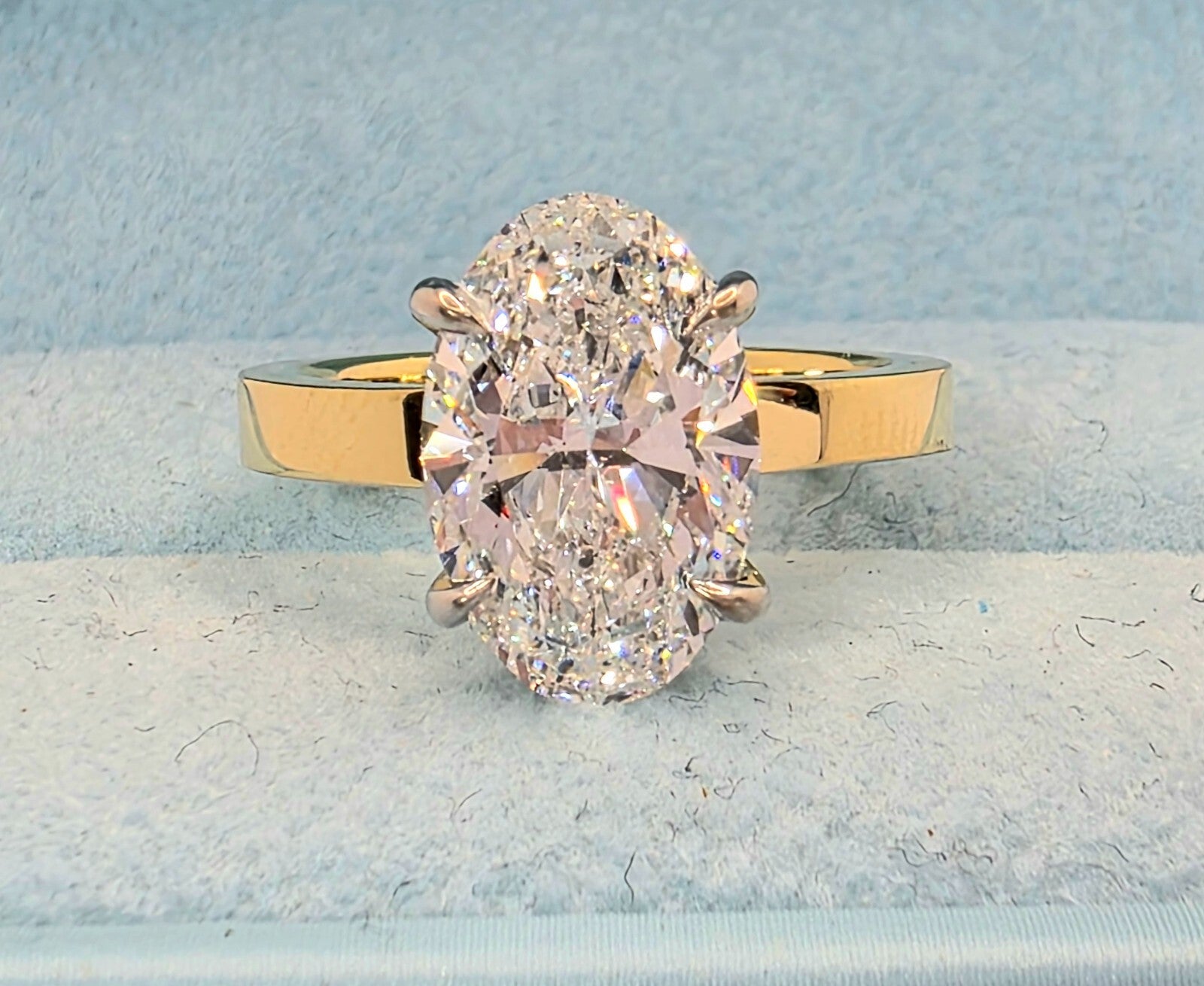 5.00 Ct D VS1 Round Solitaire Oval Lab Grown Diamond Ring IGI Certified 18k