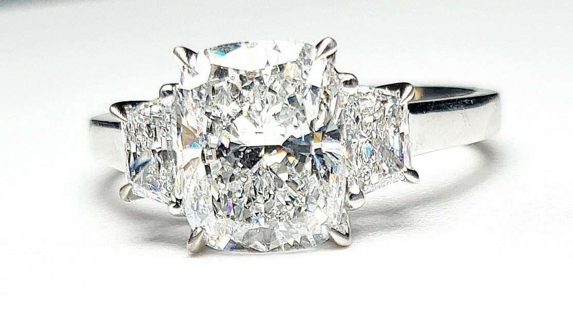 4.70 E VS1 Carat Cushion Diamond 3 Stone Ring IGI Certified Lab Grown Platinum
