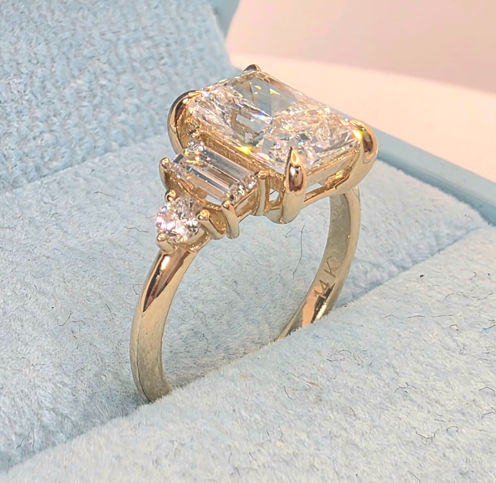 2.30 Ct Radiant E VS1 14k White Gold Lab Grown Diamond Ring IGI Certified