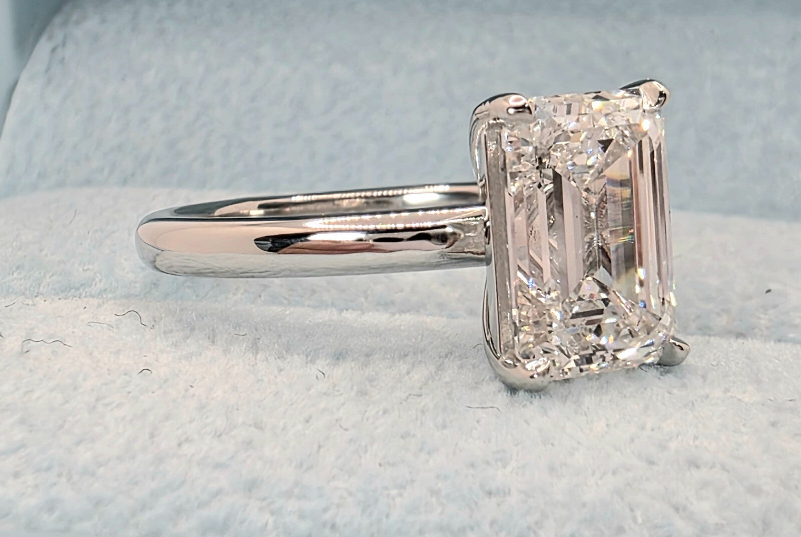 3.00 Ct  D VS1 Emerald Cut Lab Grown Diamond Ring IGI Certified Platinum