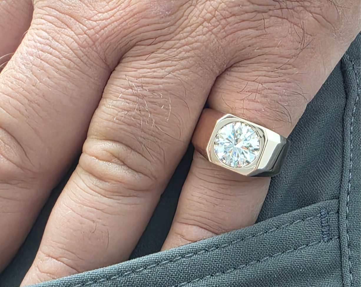 4.00 Ct D VS1 Lab Grown Round Diamond Men's Ring 14k Yellow Gold IGI Certified