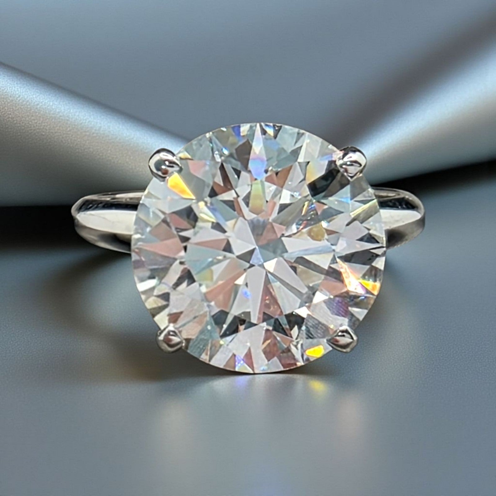 4.00 Ct D VS1 Round Solitaire Platinum Lab Grown Diamond Ring IGI Certified