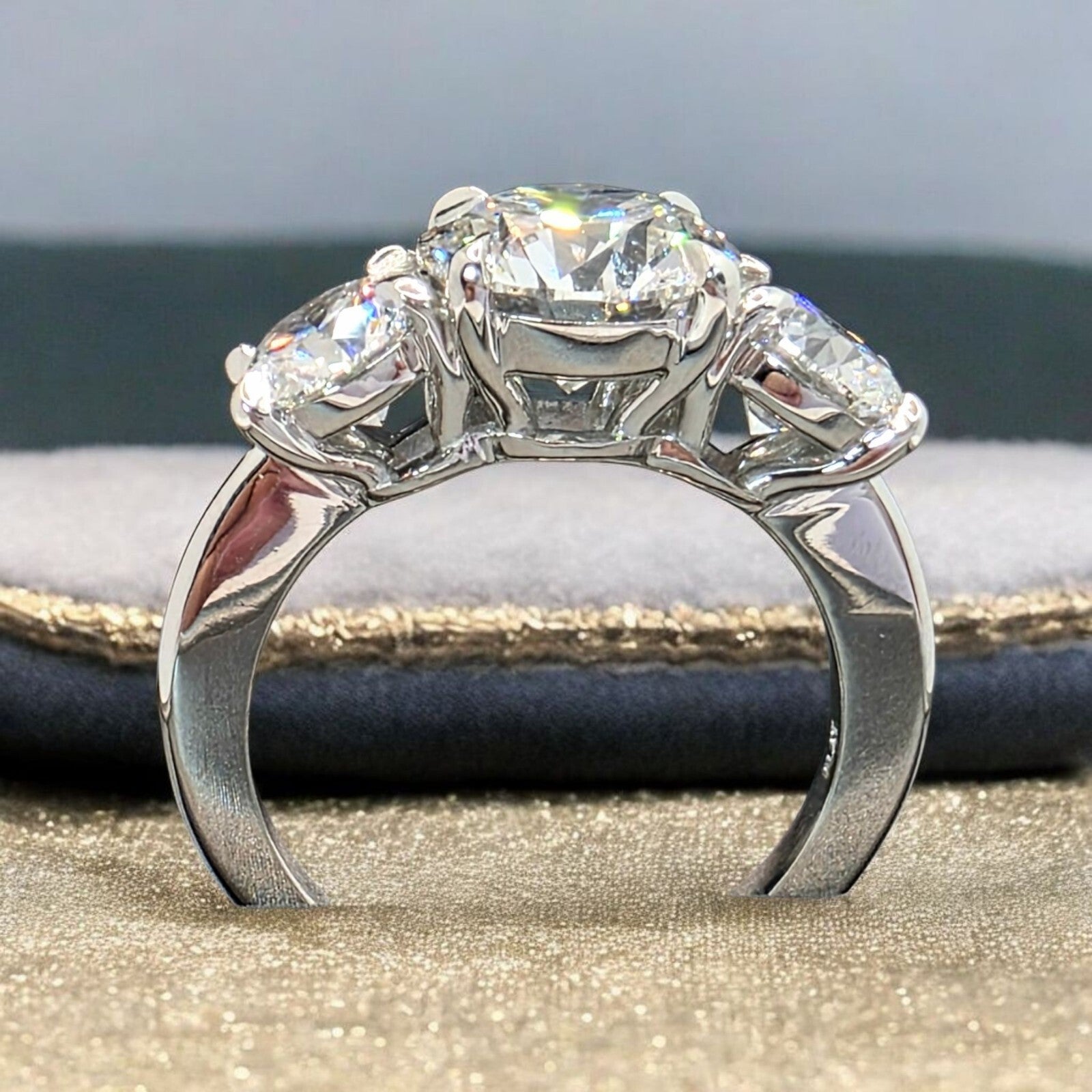 5.00 CT E VS1 Lab Grown Round Cut Diamond Three Stone Engagement Ring IGI Plat