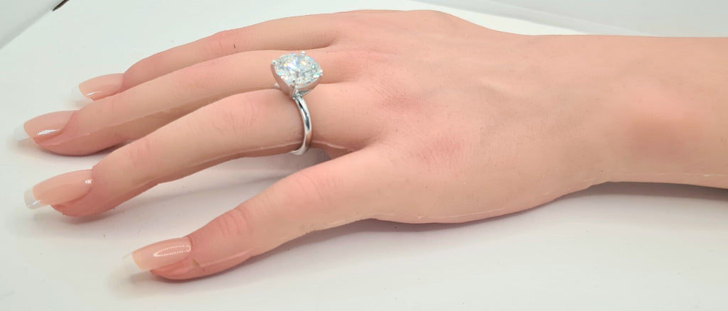 4.00 Carat Round Solitaire Platinum Lab Grown Diamond Ring IGI Certified E VS1