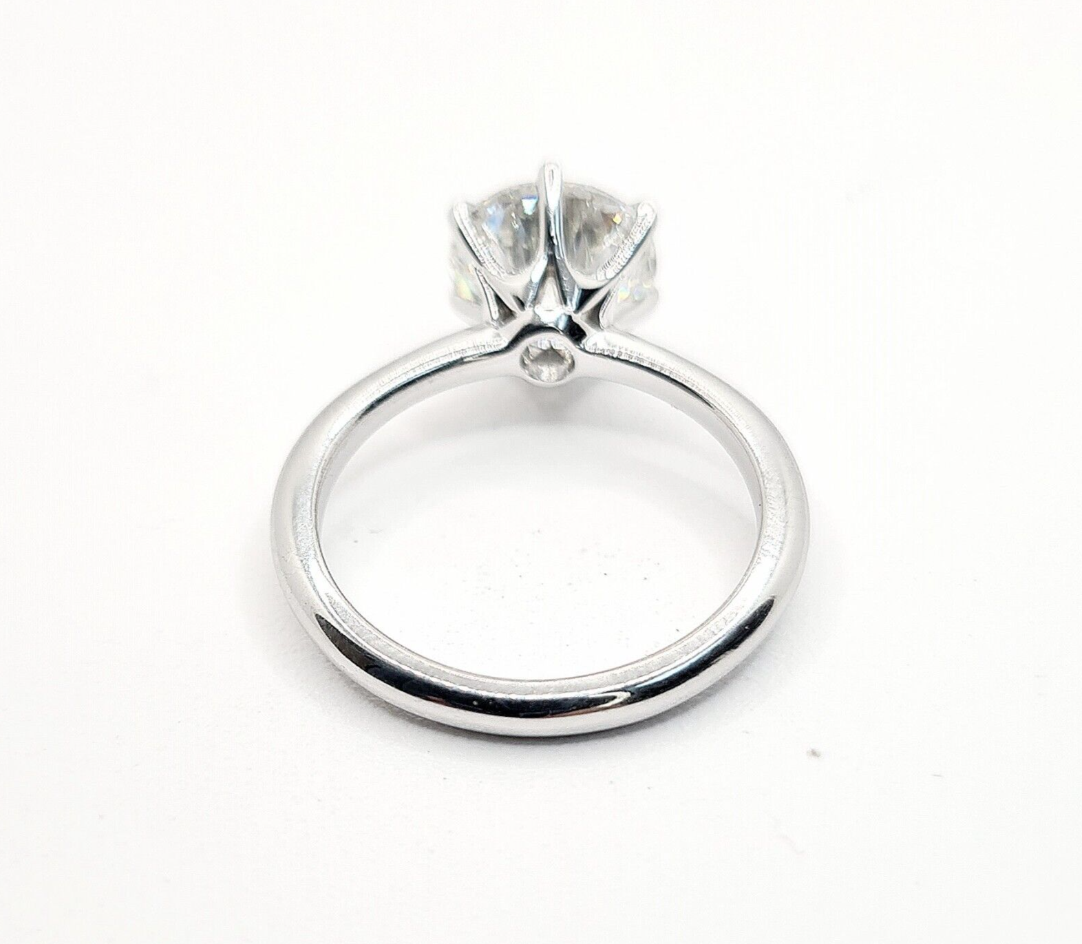 4.00 Ct E VVS2 Round Solitaire Platinum Lab Grown Diamond Ring IGI Certified