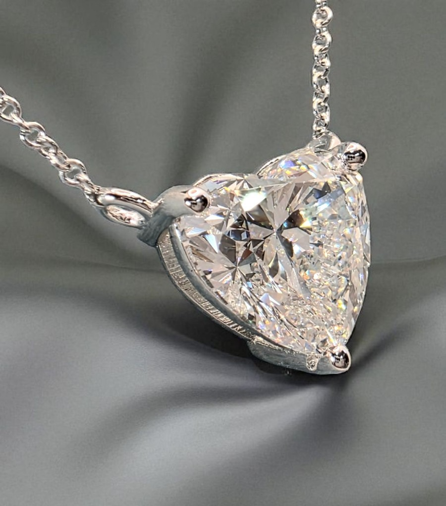 3.00 Ct D VS1 Lab Grown Heart Shaped Diamond Pendant 14k Gold IGI Certified