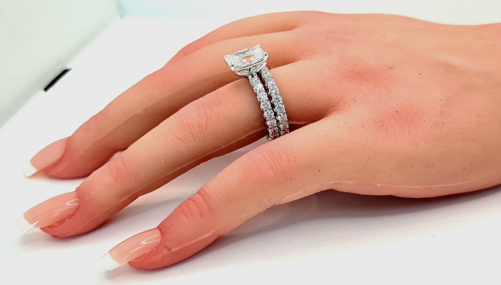 5.69 Ct E VS1 Lab Grown Radiant Diamond Ring Set IGI Certified 14k