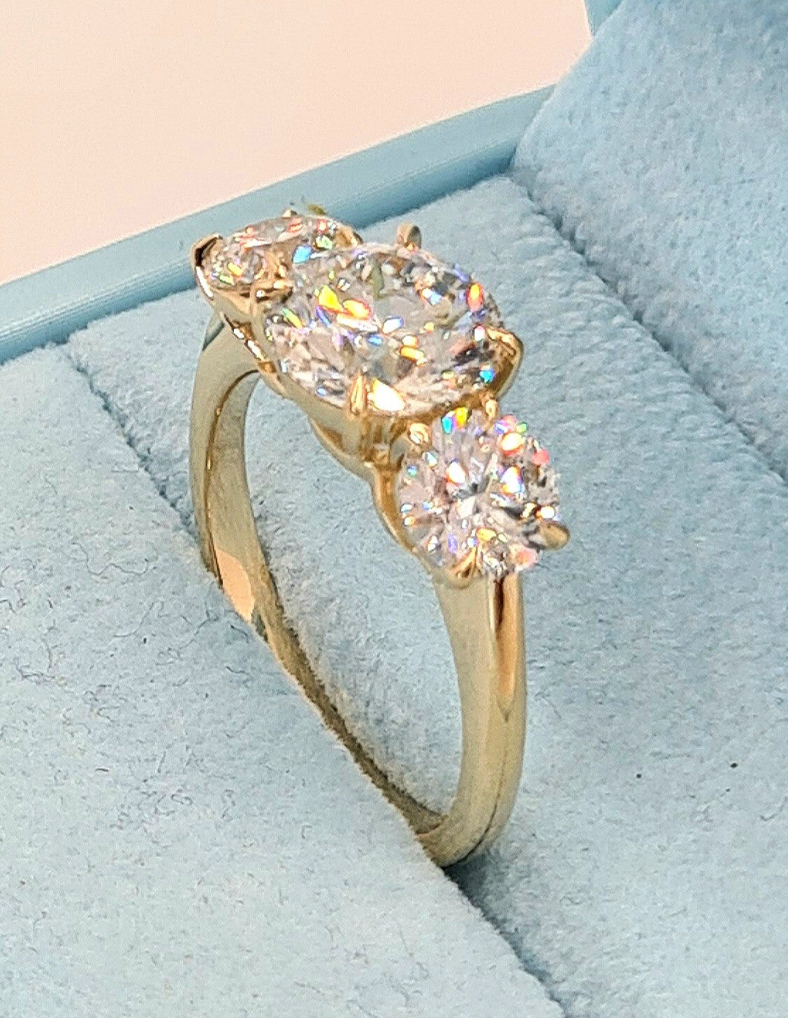 5.00 Ct E VS1 Lab Grown Round Cut Diamond Three Stone Ring IGI 14k Yellow