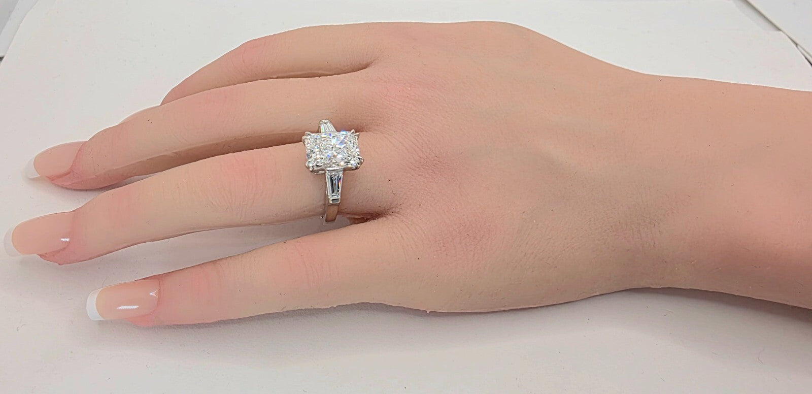 4.70 Ct E VS1 Radiant Lab Grown Diamond Ring IGI Certified Platinum