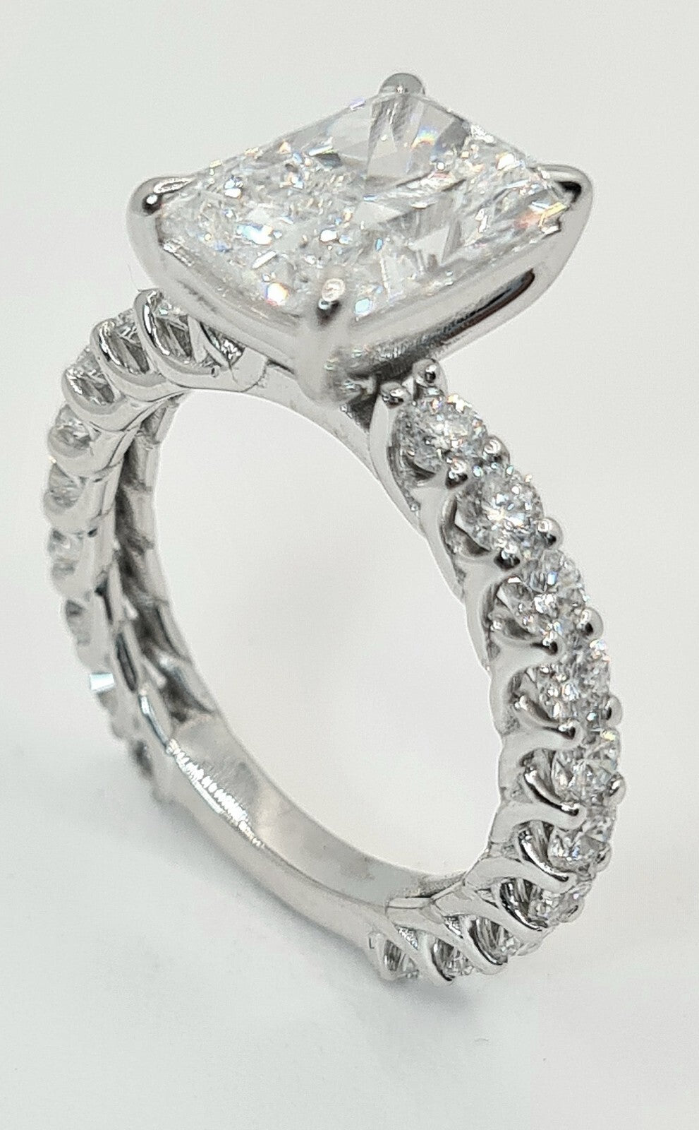 4.35 Ct E VS1 Carat Radiant Lab Grown Diamond Ring IGI Certified 14k White