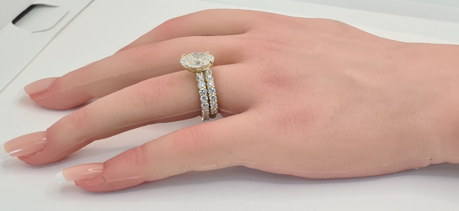 7.68 Ct E VS1 Lab Grown Diamond Engagement Ring With Band IGI Certified Diamond