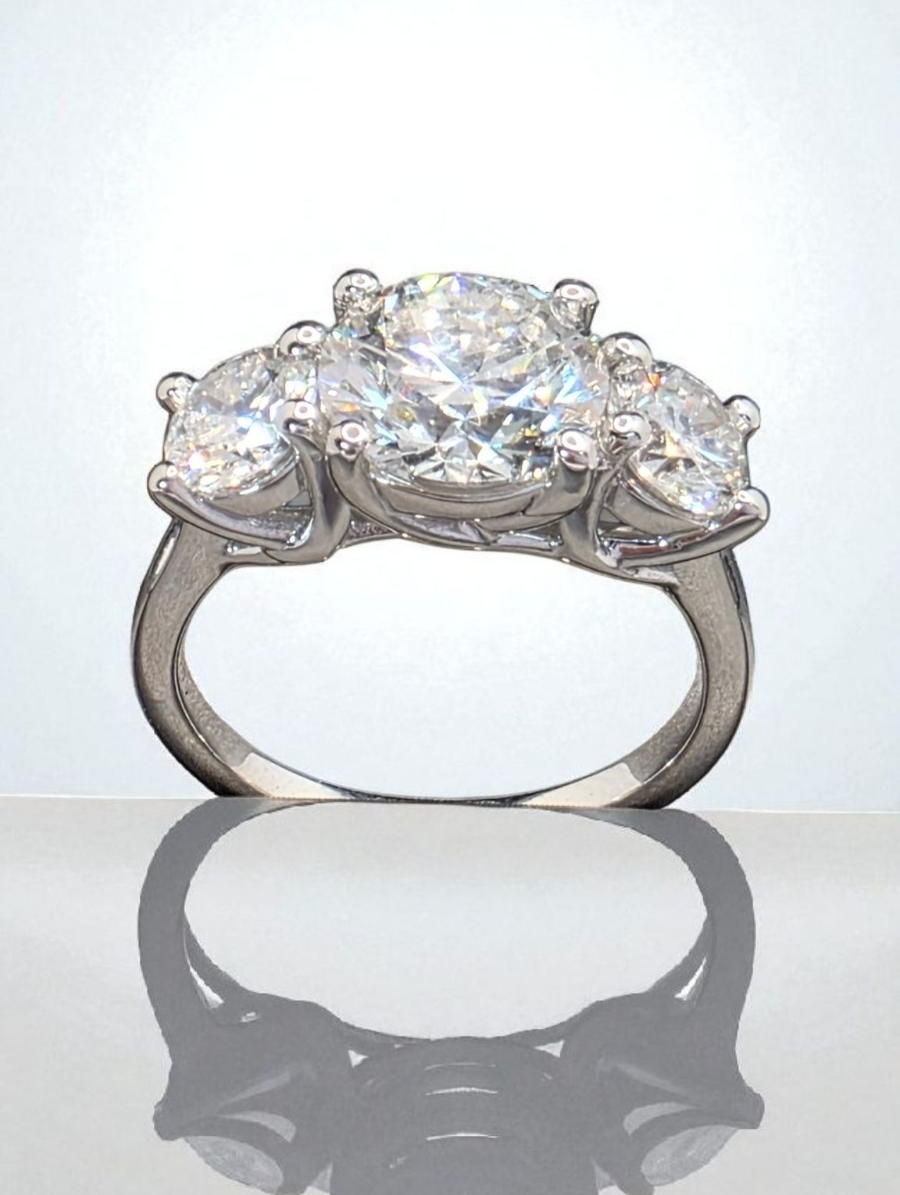 3.00 Ct D VS1 Lab Grown Round Cut Diamond Three Stone Engagement Ring IGI 14k