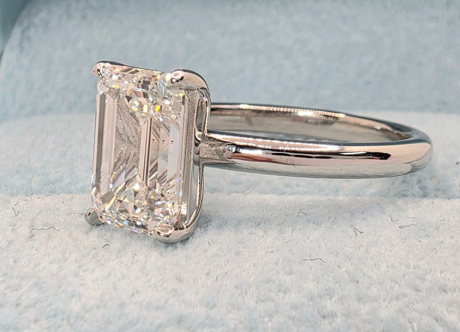 3.00 Ct  D VS1 Emerald Cut Lab Grown Diamond Ring IGI Certified Platinum