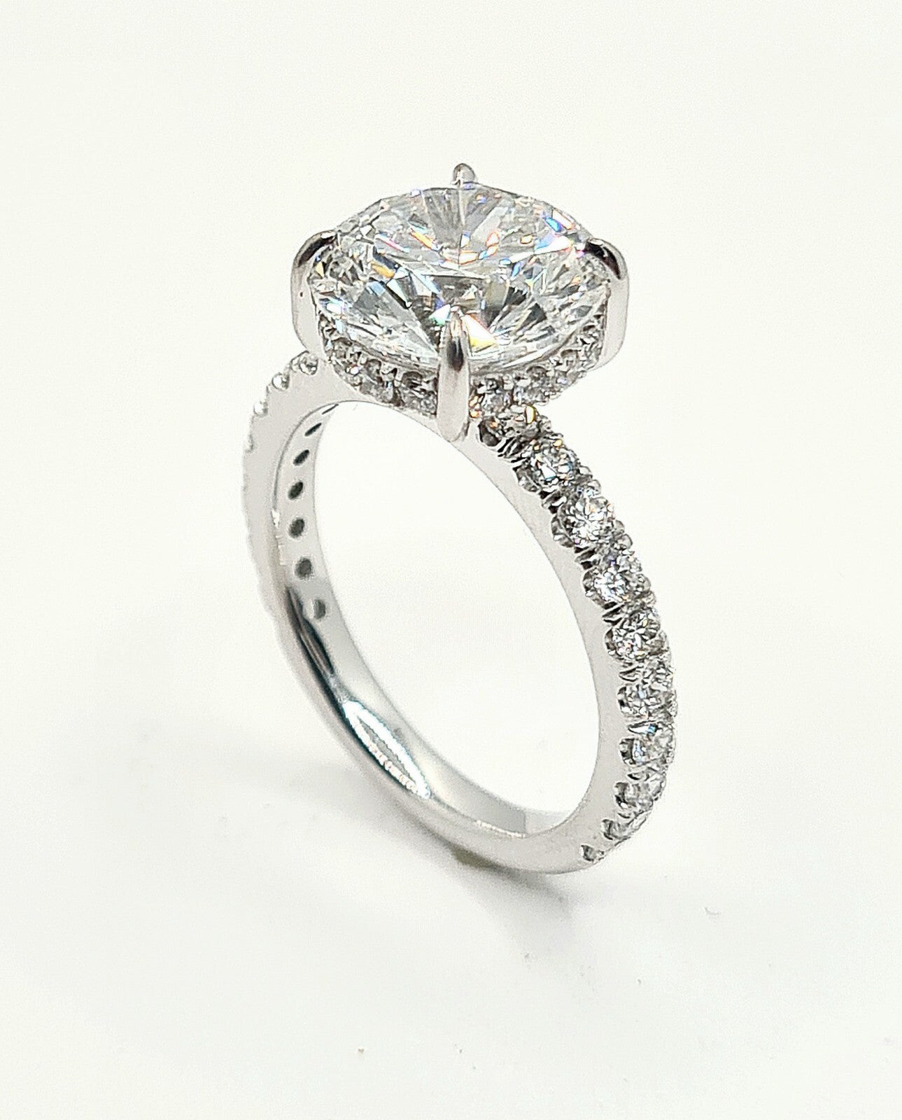 3.11 Ct E VVS2 Round Lab Grown Platinum Diamond Engagement Ring IGI Certified