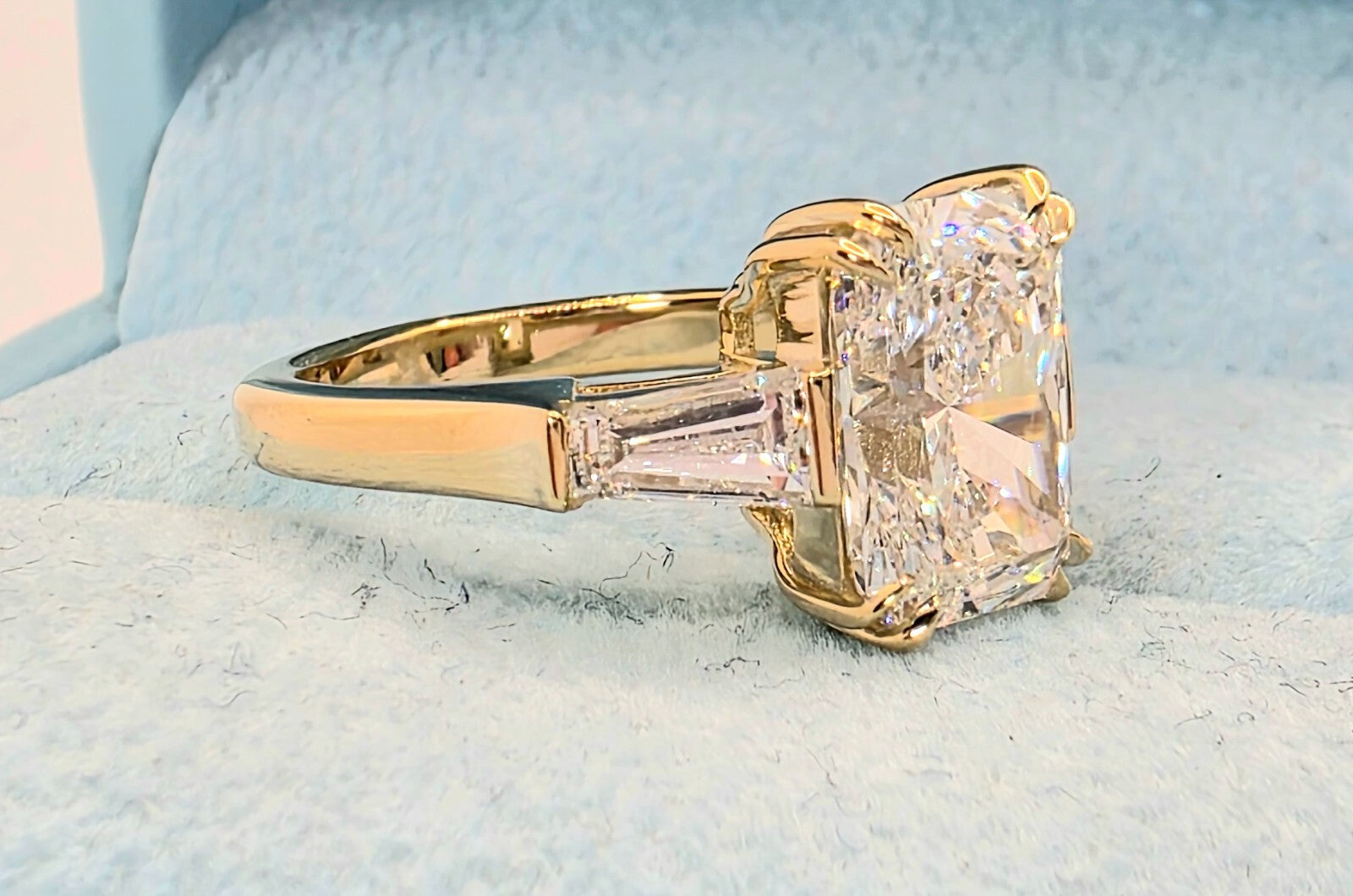 3.50 Ct D VS1 Radiant Lab Grown Diamond Ring IGI Certified 14k Yellow Gold