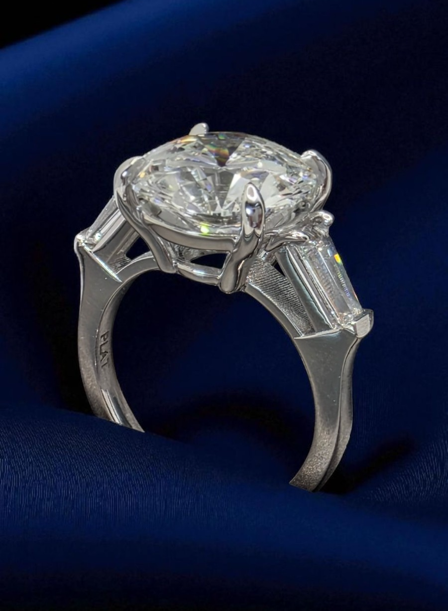 5.60 Ct E VS1  IGI Lab Grown Round Diamond Engagement Ring Round 950 Platinum