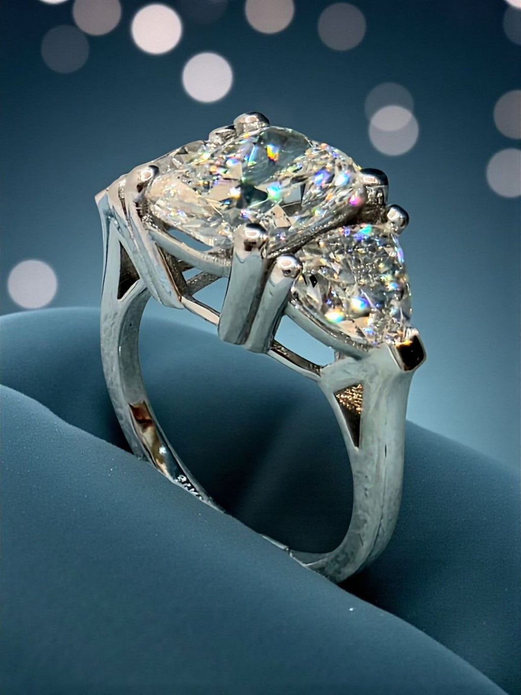 5.06 CT F VVS2 Lab Grown Cushion Diamond 3 Stone Ring IGI Certified