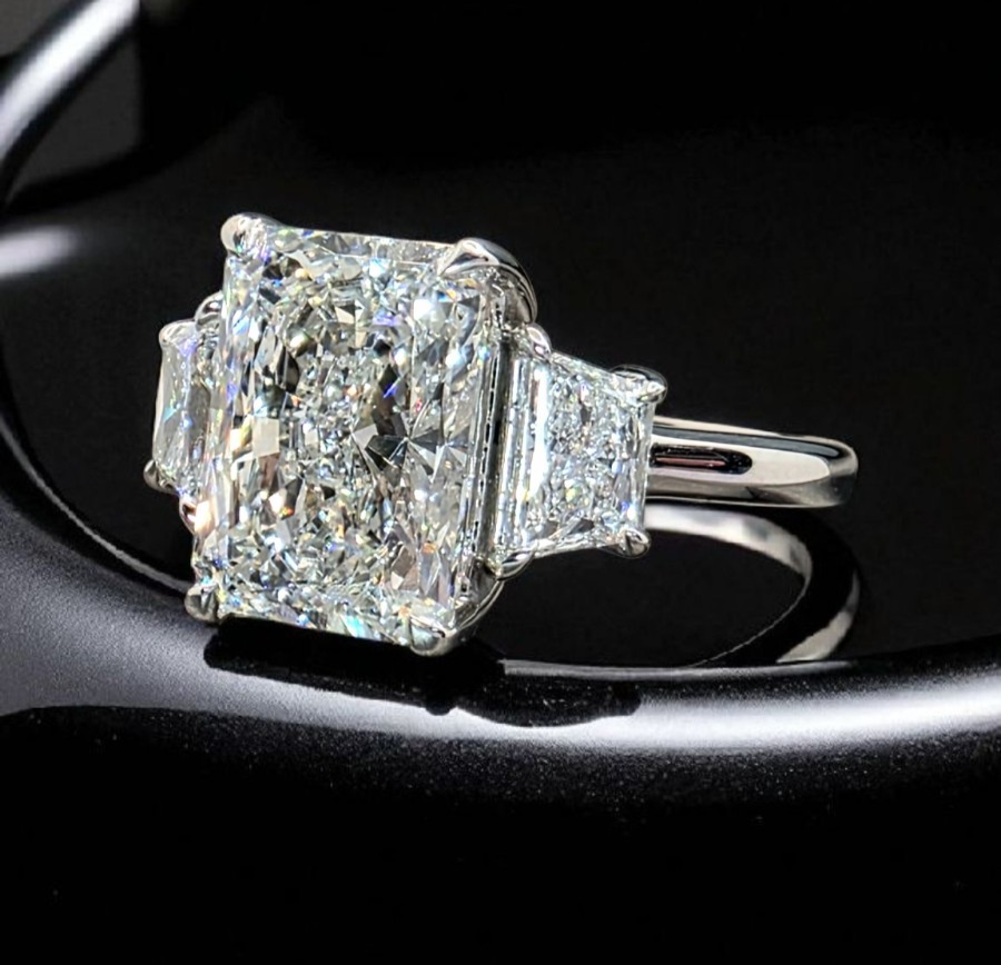 4.60 Carat D VS1 Platinum Radiant Cut Lab Grown Diamond Ring IGI Certified GIA