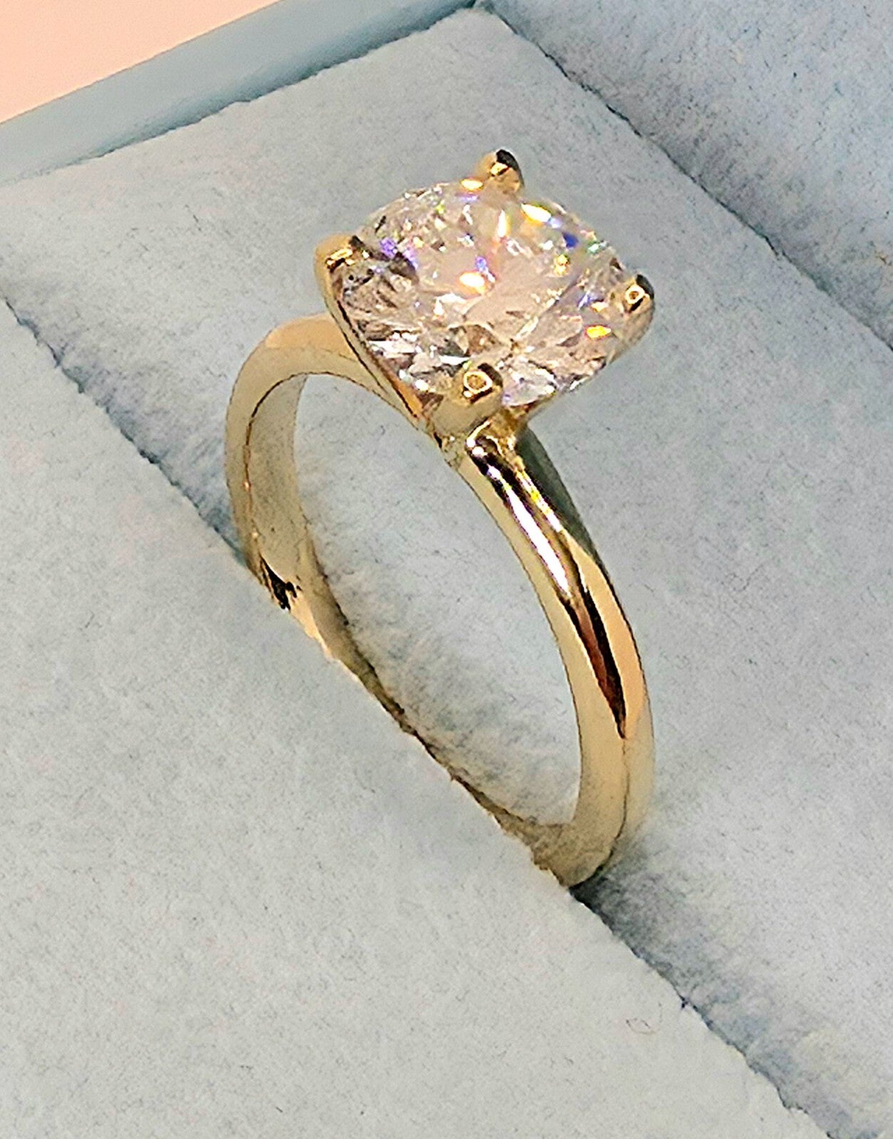 2.00 Ct F VS1 Round Solitaire Lab Grown Diamond Ring 14k Yellow IGI Certified