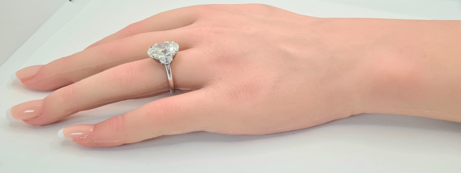5.80 Ct F VS1 Platinum Oval Diamond Lab Grown Diamond 3 Stone Ring IGI Certified