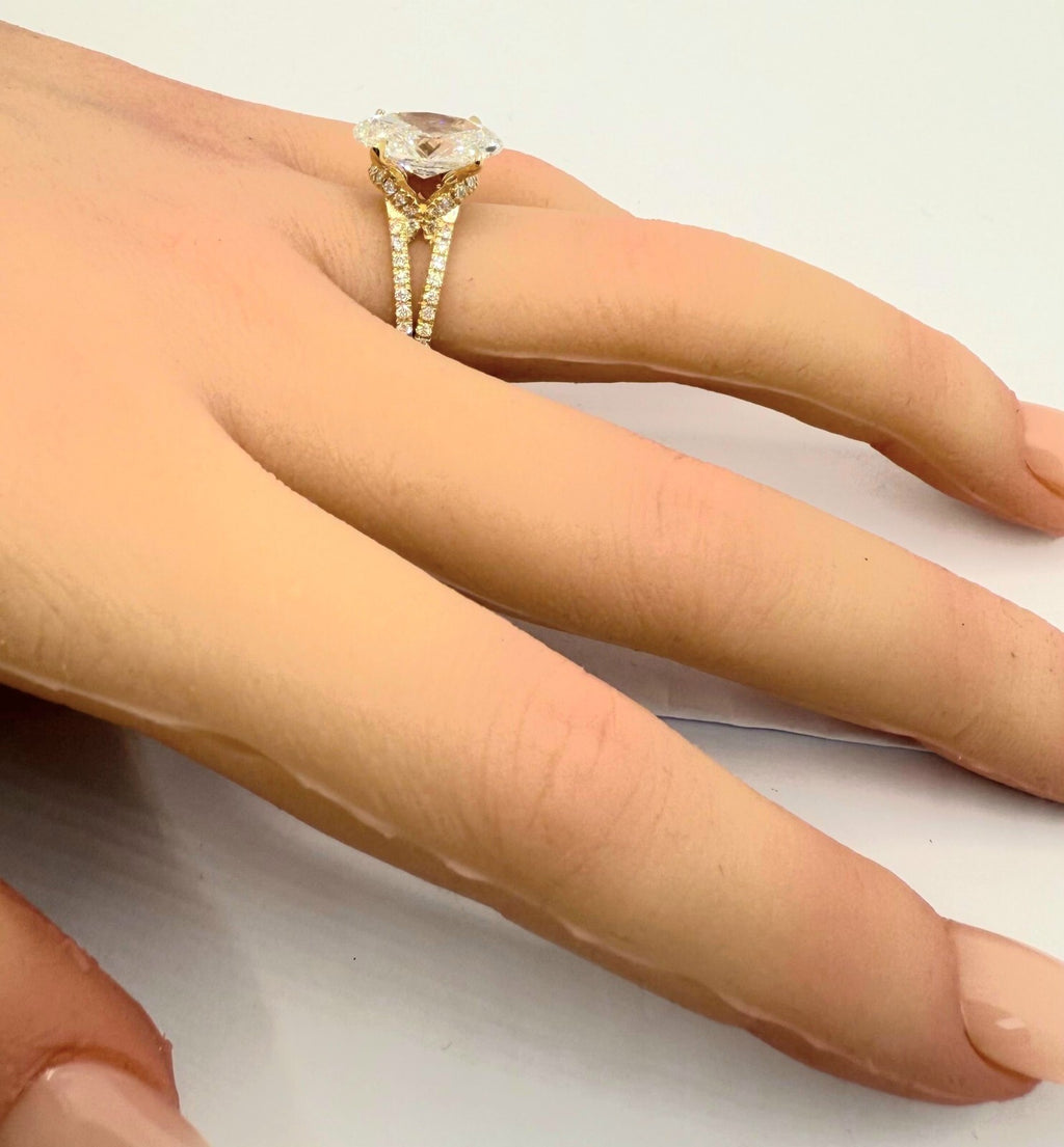 4.60 Carat E VS1 Oval Diamond Engagement Ring IGI Certified Lab Grown 14k Yellow